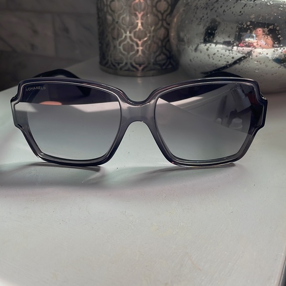 Black Chanel 5385-A c.1191/S6 Sunglasses with Mirror Unique Shape Lens - Picture 6 of 8